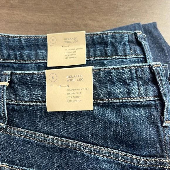 Universal Thread Relaxed Wide Leg High-rise
Dark Wash Denim Jeans - Picture 11 of 16